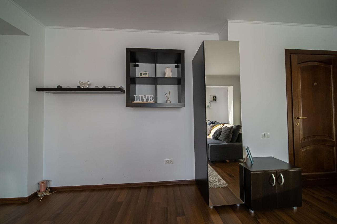 Apartament Tatu Bar&Grill Otopeni Extérieur photo