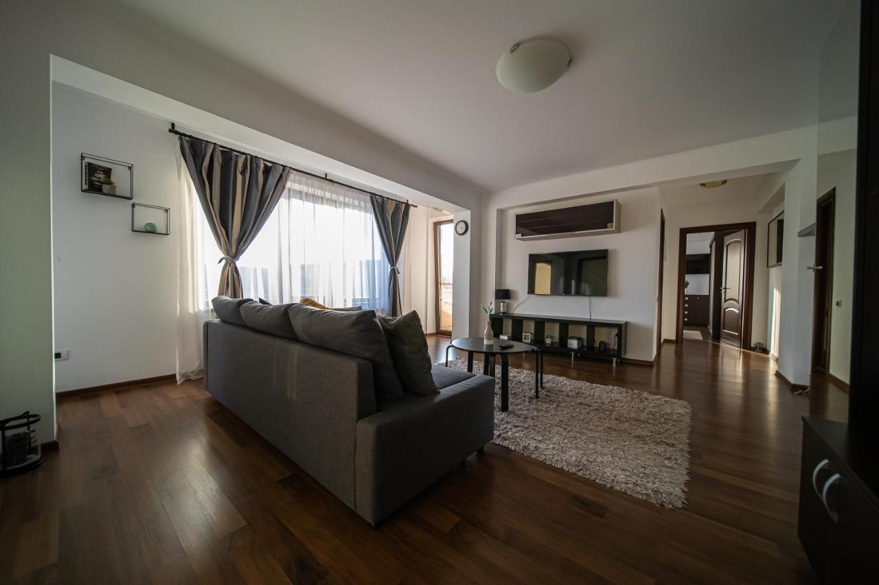 Apartament Tatu Bar&Grill Otopeni Extérieur photo