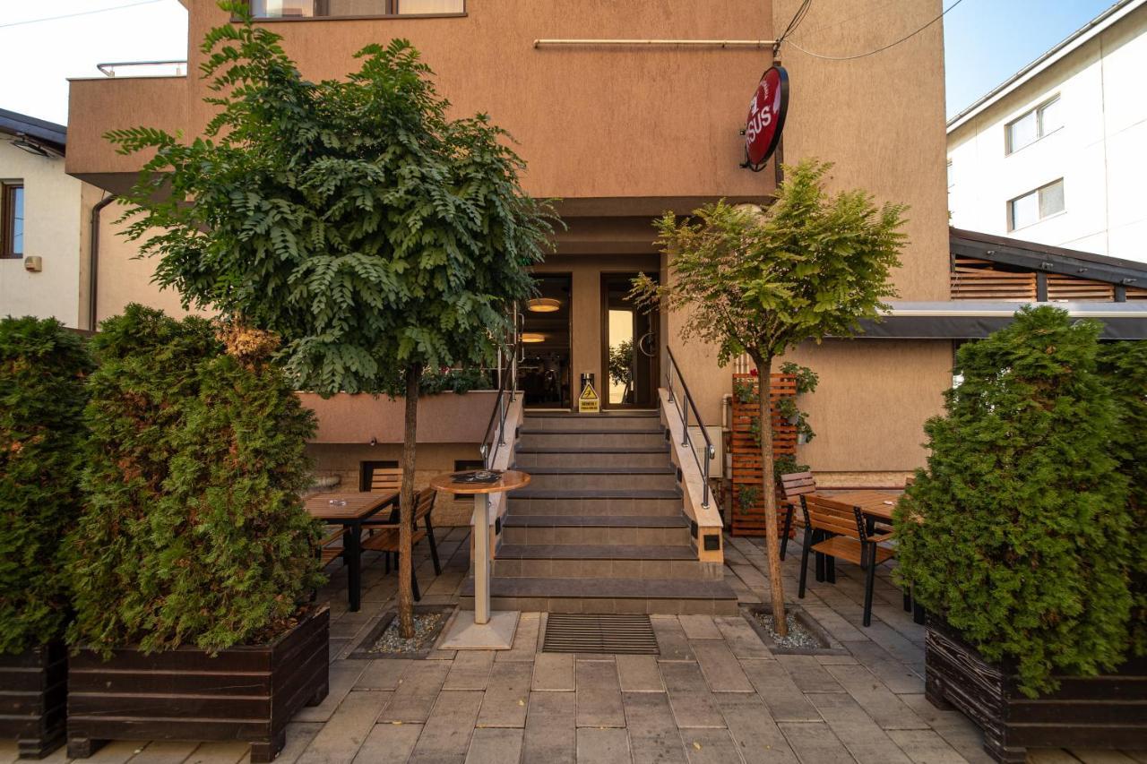 Apartament Tatu Bar&Grill Otopeni Extérieur photo