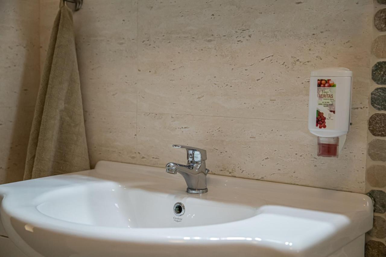 Apartament Tatu Bar&Grill Otopeni Extérieur photo